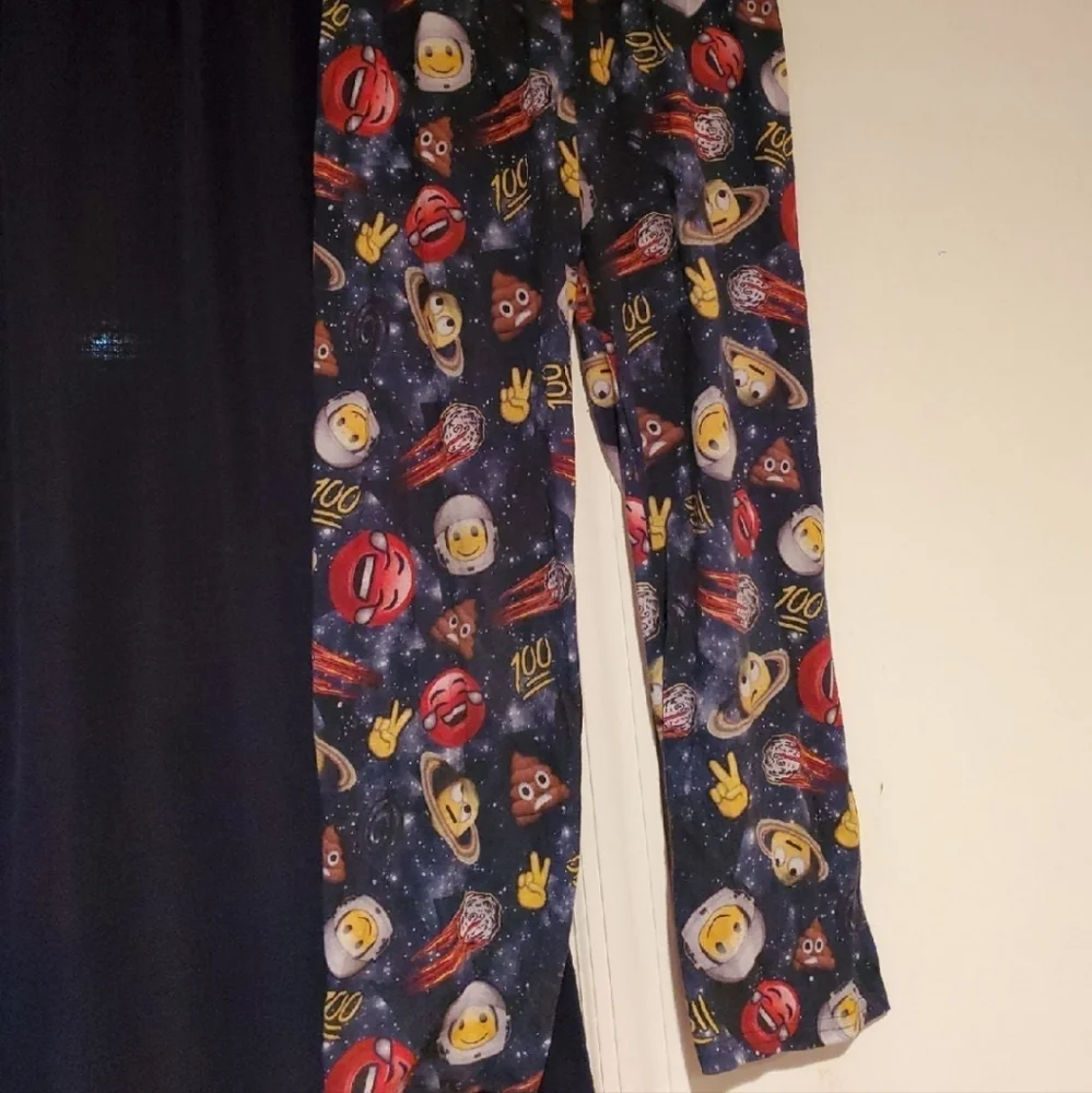 Boys pjs - Picture 4 of 8